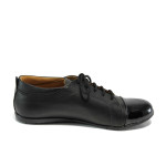 Черни дамски обувки с равна подметка, естествена кожа и лачена естествена кожа  - всекидневни обувки за пролетта и лятото N 10009932