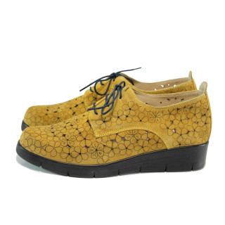 Жълти ортопедични дамски обувки с равна подметка, естествен набук - всекидневни обувки за пролетта и лятото N 100010390