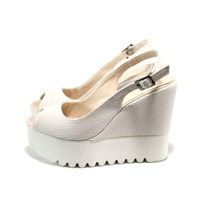 Бели дамски сандали, здрава еко-кожа - ежедневни обувки за лятото N 100011018