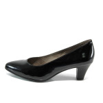 Черни дамски обувки със среден ток, лачена еко кожа - всекидневни обувки за пролетта и лятото N 10009855