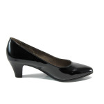 Черни дамски обувки със среден ток, лачена еко кожа - всекидневни обувки за пролетта и лятото N 10009855