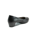 Черни дамски обувки със среден ток, здрава еко-кожа - всекидневни обувки за пролетта и лятото N 10009859
