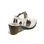Бели дамски сандали, естествена кожа - всекидневни обувки за лятото N 10009925