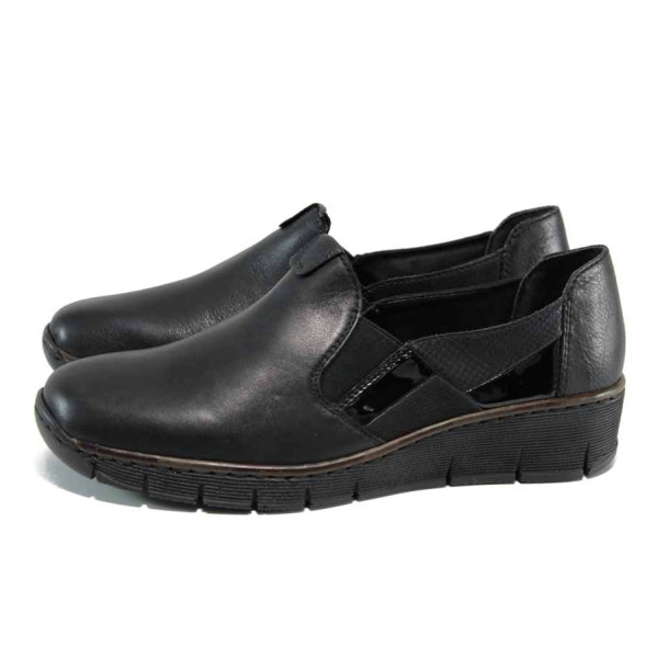 Черни дамски обувки с равна подметка, здрава еко-кожа - всекидневни обувки за есента и зимата N 100011352