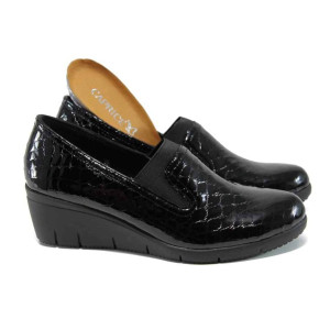 Черни дамски обувки с платформа, лачена естествена кожа - всекидневни обувки за пролетта и есента N 100011411