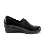 Черни дамски обувки с платформа, лачена естествена кожа - всекидневни обувки за пролетта и есента N 100011411