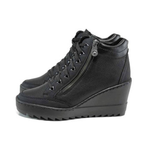 Черни дамски боти, здрава еко-кожа - всекидневни обувки за есента и зимата N 100011950