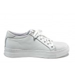 Бели дамски обувки с равна подметка, естествена кожа - спортни обувки за пролетта и лятото N 100012076