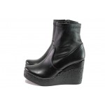Черни дамски боти, здрава еко-кожа - ежедневни обувки за есента и зимата N 100013184