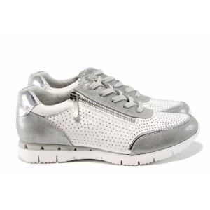 Бели дамски обувки с мемори пяна, с равна подметка, еко-кожа и текстилна материя - спортни обувки за пролетта и лятото N 100012232