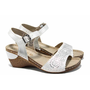 Бели дамски сандали, здрава еко-кожа - ежедневни обувки за пролетта и лятото N 100012477