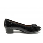 Черни дамски обувки със среден ток, лачена естествена кожа - всекидневни обувки за есента и зимата N 100012932
