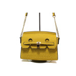 Жълта дамска чанта, здрава еко-кожа - удобство и стил за вашето ежедневие N 100013604