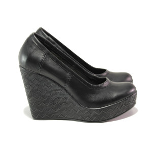 Анатомични черни дамски обувки с платформа, естествена кожа - ежедневни обувки за пролетта и лятото N 100013945