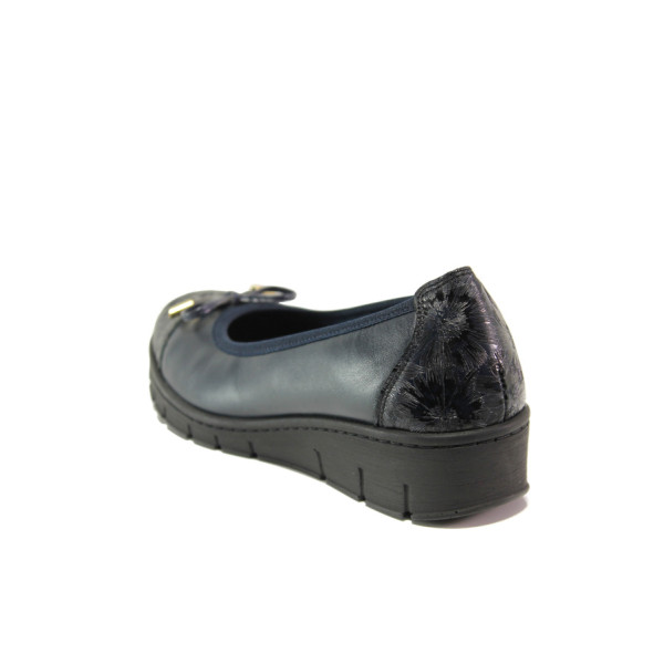 Черни дамски обувки с равна подметка, естествена кожа - всекидневни обувки за есента и зимата N 100015294