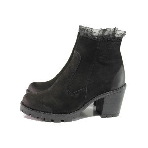 Черни дамски боти, естествен набук - ежедневни обувки за есента и зимата N 100014709