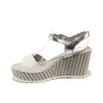 Анатомични бели дамски сандали, здрава еко-кожа - ежедневни обувки за пролетта и лятото N 100013833