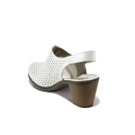 Бели дамски обувки със среден ток, естествена кожа - ежедневни обувки за пролетта и лятото N 100013876