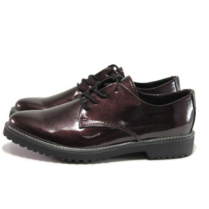 Черни анатомични дамски обувки с равна подметка, лачена еко кожа - всекидневни обувки за есента и зимата N 100014405