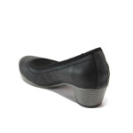 Черни дамски обувки със среден ток, здрава еко-кожа - всекидневни обувки за пролетта и лятото N 100015061