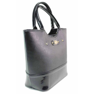 Черна дамска чанта, лачена еко кожа - удобство и стил за вашето ежедневие N 100017499