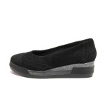 Черни дамски обувки с платформа, естествен велур - ежедневни обувки за пролетта и лятото N 100015802