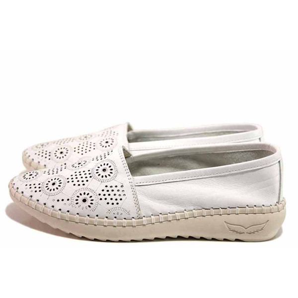 Бели дамски обувки с равна подметка, естествена кожа перфорирана - всекидневни обувки за пролетта и лятото N 100016352