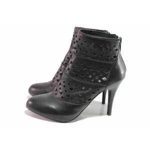 Черни дамски боти, естествена кожа с крокодилска шарка - официални обувки за пролетта и лятото N 100016190