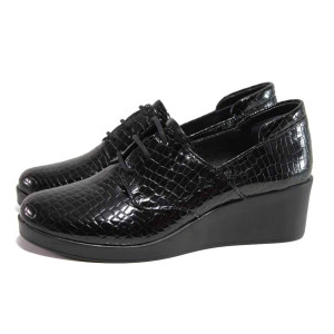 Черни дамски обувки с платформа, лачена естествена кожа - ежедневни обувки за есента и зимата N 100016944