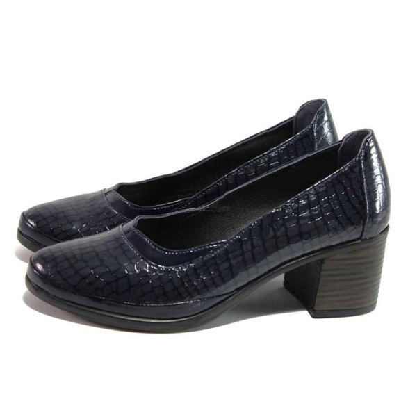 Тъмносини дамски обувки със среден ток, лачена естествена кожа - всекидневни обувки за есента и зимата N 100016951