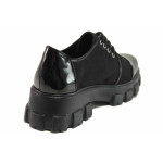 Черни дамски обувки с равна подметка, велурена еко-кожа и лачена еко-кожа - ежедневни обувки за есента и зимата N 100016983