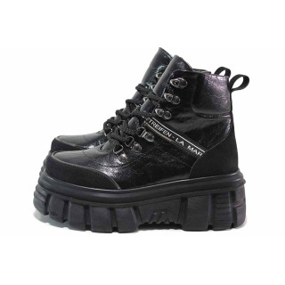 Черни дамски боти, еко-кожа и текстилна материя - всекидневни обувки за есента и зимата N 100017210