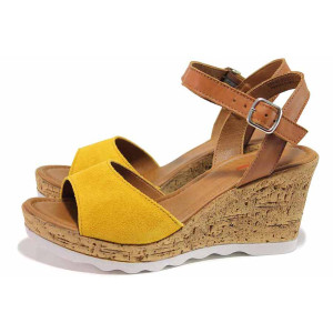 Бели дамски сандали, естествен набук - спортни обувки за пролетта и лятото N 100015616