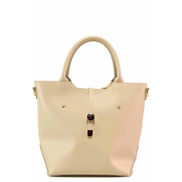Бежова дамска чанта, здрава еко-кожа - удобство и стил за вашето ежедневие N 100017681