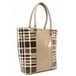 Кафява дамска чанта, лачена еко кожа - удобство и стил за вашето ежедневие N 100017654