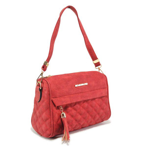 Червена дамска чанта, здрава еко-кожа - удобство и стил за вашето ежедневие N 100018233
