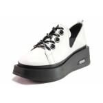 Бели дамски обувки с равна подметка, естествена кожа - ежедневни обувки за есента и зимата N 100018933