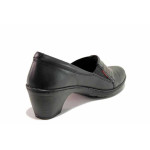 Черни анатомични дамски обувки със среден ток, естествен велур с лачена кожа - ежедневни обувки за есента и зимата N 100018970