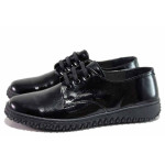 Черни дамски обувки с равна подметка, лачена естествена кожа - ежедневни обувки за есента и зимата N 100018974
