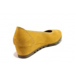 Жълти дамски обувки с платформа, качествен еко-велур - ежедневни обувки за пролетта и лятото N 100018370