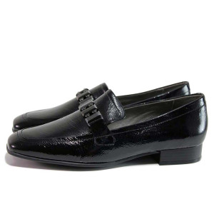 Черни дамски мокасини, лачена естествена кожа - ежедневни обувки за целогодишно ползване N 100018674