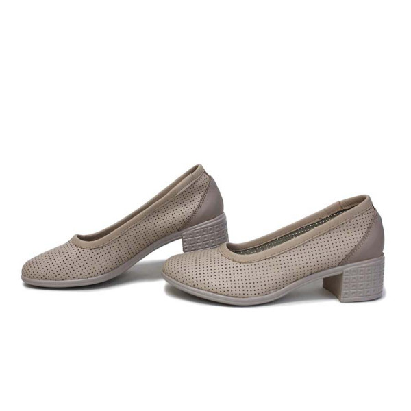 Бежови дамски обувки със среден ток, естествена кожа перфорирана - ежедневни обувки за пролетта и лятото N 100020152