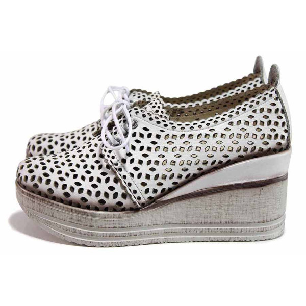Бели дамски обувки с платформа, естествена кожа перфорирана - всекидневни обувки за пролетта и лятото N 100019805