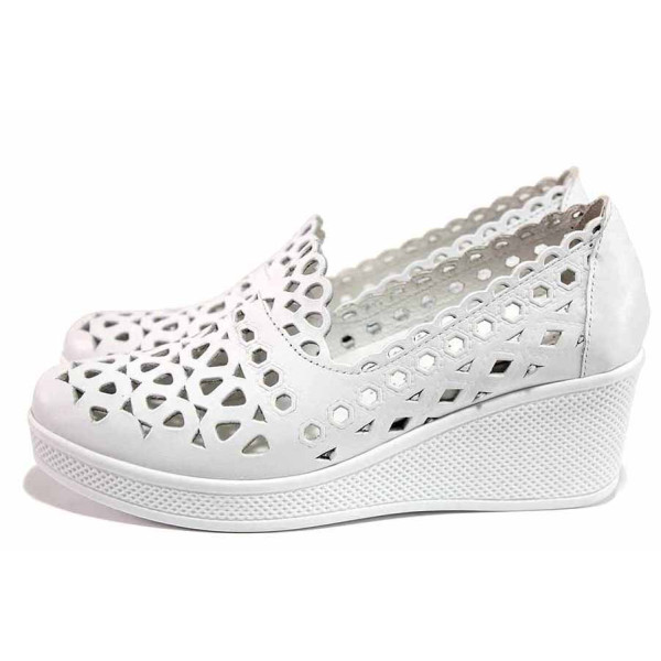 Бели дамски обувки с платформа, естествена кожа перфорирана - ежедневни обувки за пролетта и лятото N 100019924