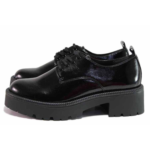 Черна анатомични дамски обувки с равна подметка, лачена еко кожа - ежедневни обувки за пролетта и есента N 100020436
