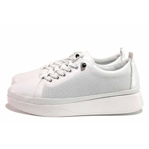 Бели дамски обувки с равна подметка, естествена кожа - спортни обувки за пролетта и есента N 100021355