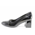 Черни дамски обувки със среден ток, лачена естествена кожа - всекидневни обувки за пролетта и лятото N 100021585