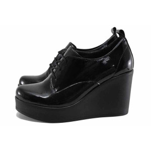 Черни дамски обувки с платформа, анатомични, лачена естествена кожа - ежедневни обувки за есента и зимата N 100022252