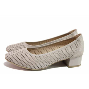 Бежови дамски обувки със среден ток, естествена кожа перфорирана - всекидневни обувки за пролетта и лятото N 100021462