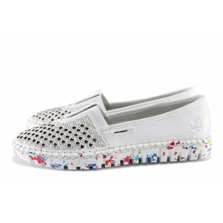 Бели анатомични дамски обувки с равна подметка, естествена кожа перфорирана - всекидневни обувки за пролетта и лятото N 100021639